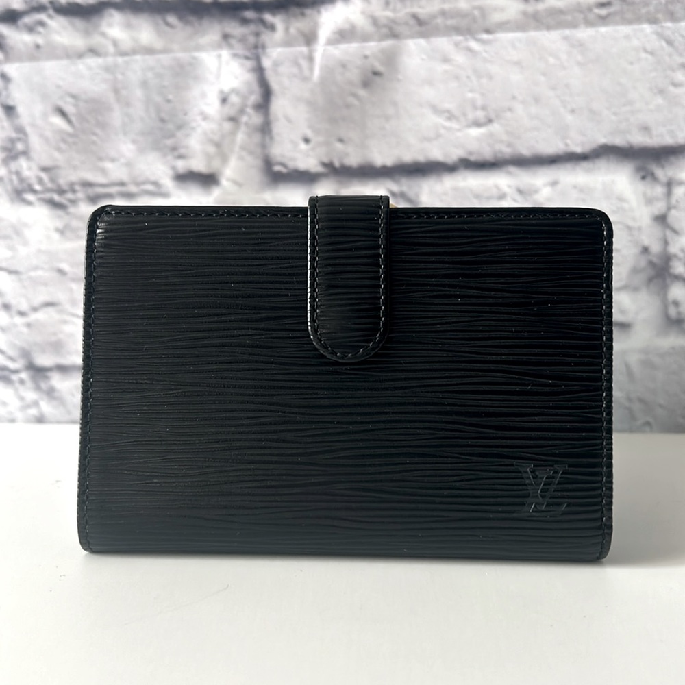 Louis Vuitton Epi Kisslock Wallet (4-card slot)
